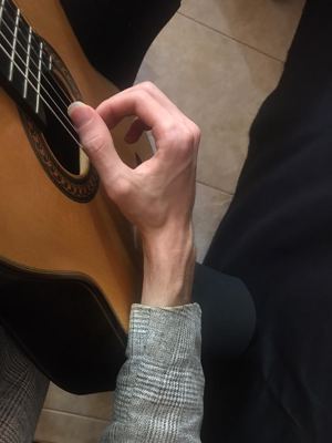 postura violão: alinhamento braço direito 